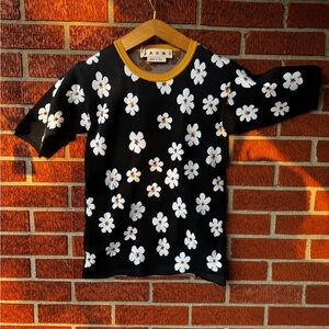 Marni daisy short sleeve crew neck sweater size 4 NWT